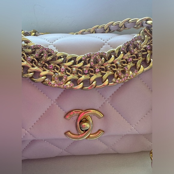 NEW CHANEL make up Crossbody - Picture 2 of 13